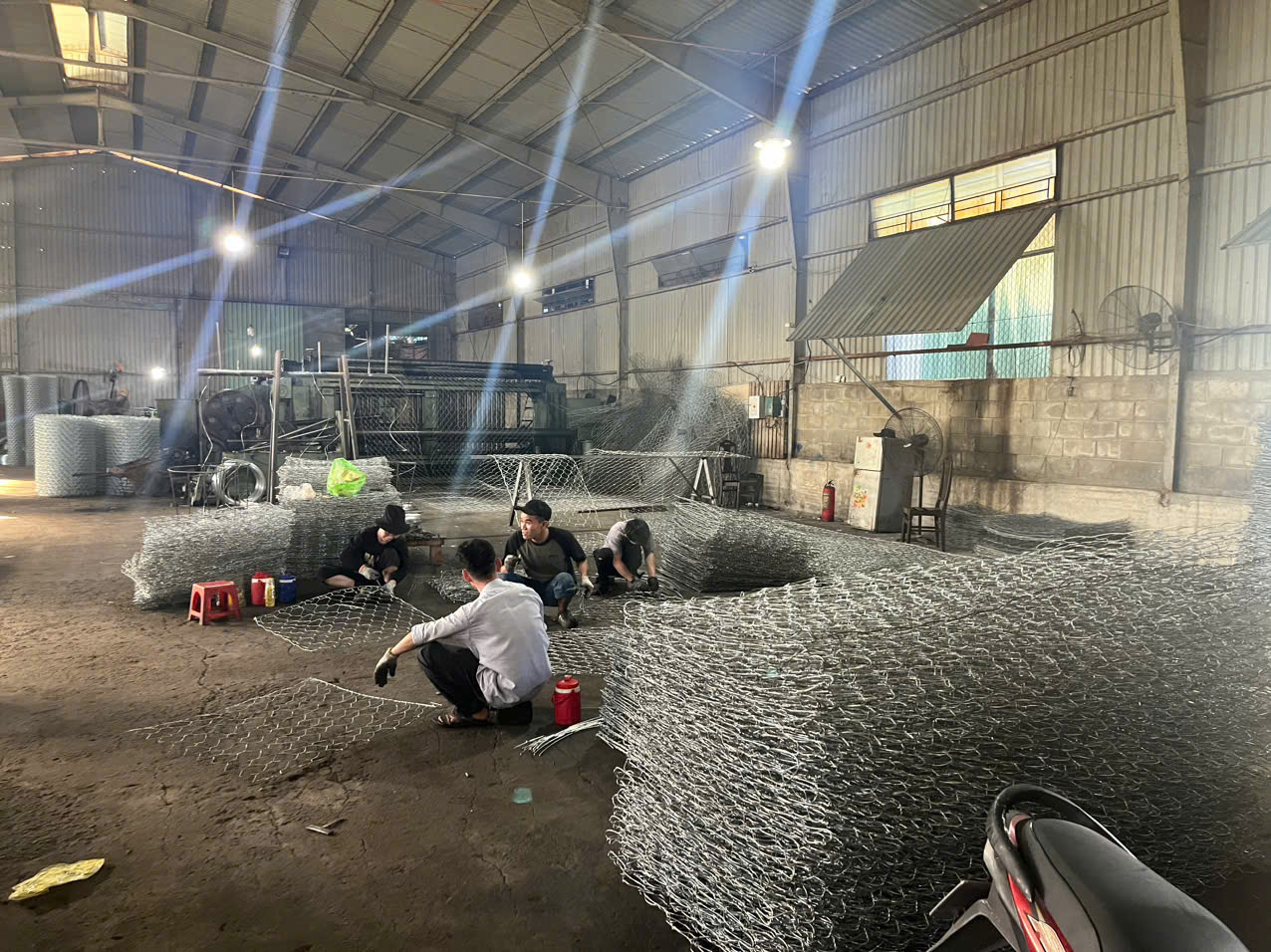 Công trình dây kẽm gai bảo vệ kho hàng tại Liên Chiểu Đà Nẵng